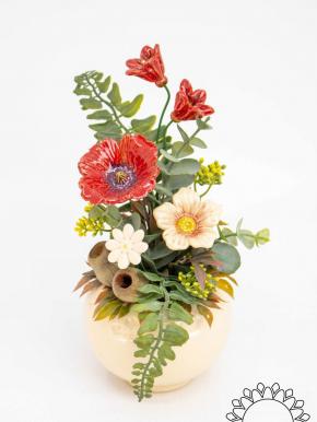 Kleine Tischdekoration mit Gartenmohnblume - Rot
