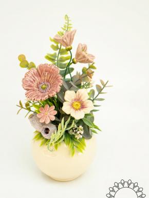 Kleine Tischdekoration mit Gartenmohnblume - Rosa