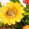 Große Tischdekoration mit Dekosonnenblumen