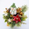 Kleine Weihnachts-Tischdekoration mit Schneemann