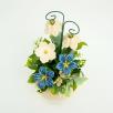Kleine Tischdekoration mit Glockenblumen