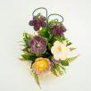 Kleine Tischdekoration mit Glockenblumen