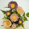 Große Tischdekoration mit Gartenmohnblumen