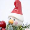 Kleine Weihnachts-Tischdekoration mit Schneekopf 