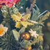 Große Weihnachts-Tischdekoration mit Sternblumen